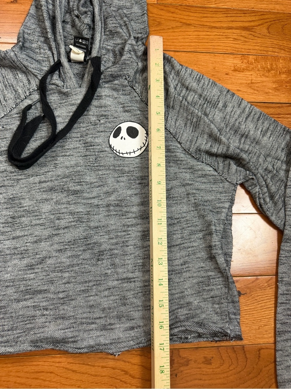 Nightmare Before Christmas Hot Topic Cropped Jack Skellington/Sally Hoodie - Picture 5 of 6